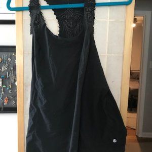 Refelctive decorative Lululemon active tank M